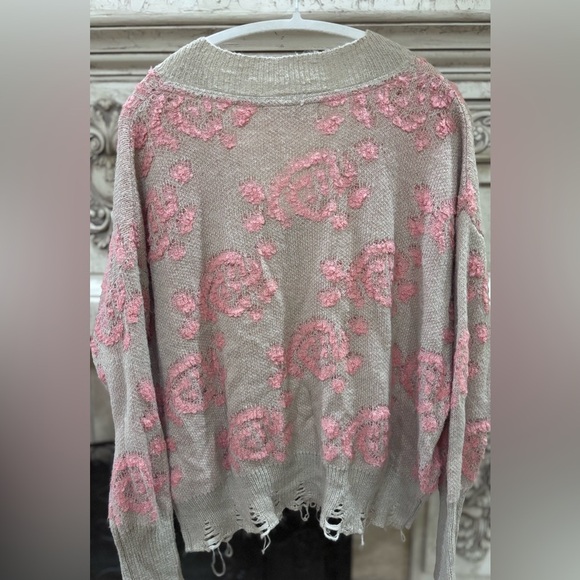Karlie Distressed Oversized Ripped Floral Desigm Lightweight Sweater Medium - Picture 5 of 7